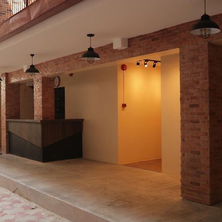 Cerca Hotel Balabag  Exterior photo